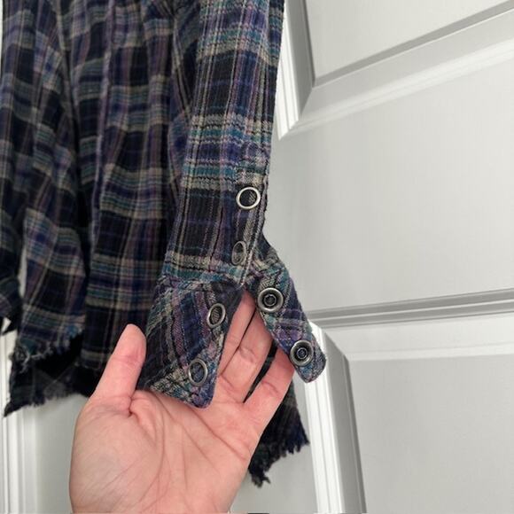 Free People Juniper Ridge Snap Side Plaid Button Down Medium Raw Hem - Picture 7 of 11